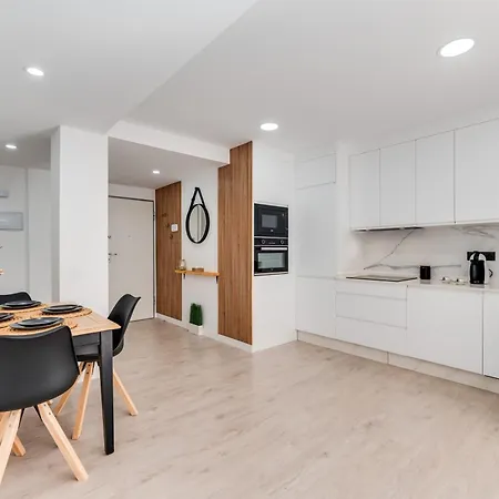 Puerto Marina Apartment