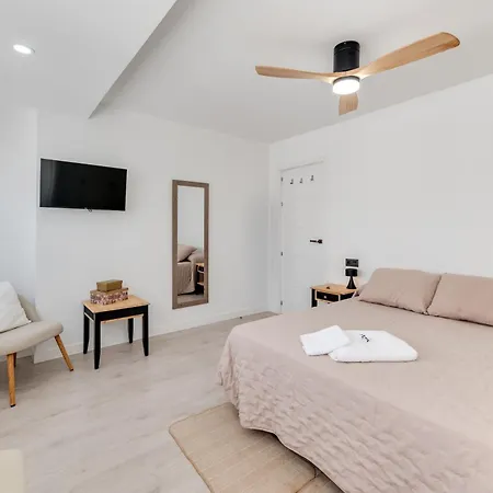 Puerto Marina Apartment *